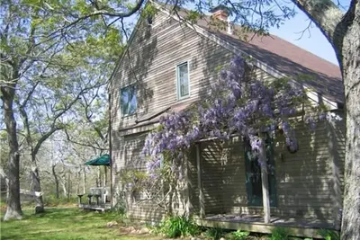 Image de Light & Airy West Tisbury domicile \/ billets de ferry pour juillet \/ sur 3 hectares privés, \/ commodités