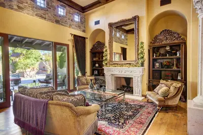 Image de Tuscan Celebrity Estate, une maison de rêve pour artistes 8 chambres et couchage supplémentaire