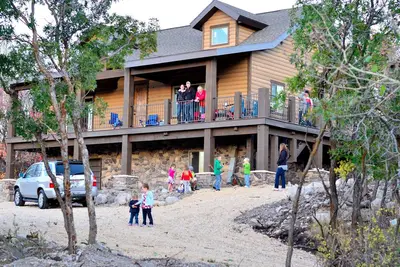 Image de Mountain Home avec des vues incroyables surplombant Heber Valley et Park City