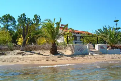 Image de Appartements avec vue sur la mer sur la plage de sable de l'île de Corfou (2) - Récemment rénové