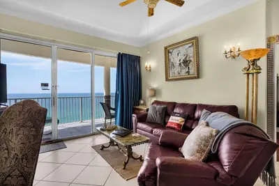 Image de ** Magnifique Penthouse Condo ** Long Beach Resort 1br / 1ba W / chaises de plage gratuites