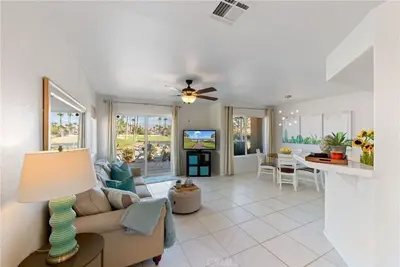 Image de Dec 2019 / April 2020 disponible Palm Royale Cc, récemment rénové! 2 chambres / 2 salles de bain 2e