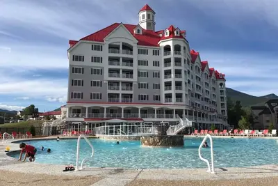 Image de Nouveau condo Ă RiverWalk Resort Ă Loon Mountain