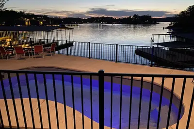 Image de 7br / 5. 5ba - Lakefront Home, meilleures vues sur le lac
