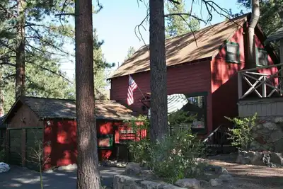 Image de Classique Tahoe Accueil Ă Elk Point, Nv. Sud-Est sur la rive du lac