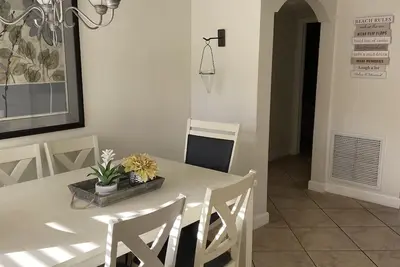 Image de Rez De CHAUSSÉE🌴2 Chambre, Ti Patio PRIVÉ🏖