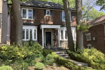 Image de Belle maison de Toronto dans le quartier des plages branchées de Toronto
