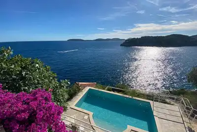 Image de Belle villa au bord de l'eau idyllique, près de Dubrovnik, accès privé à la mer