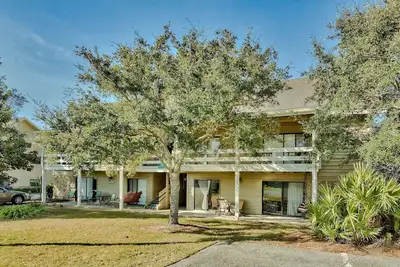 Image de Paisible 3br / 2. Condo 5ba sur terrain de golf 6 min. Marchez jusqu'Ă la plage de Destin
