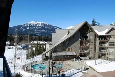 Image de Fantastique Ski In / Out Lieu, 3 Hot Tubs, piscine, ski de voiturier