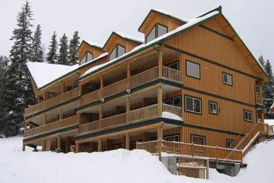 Image de Spacieux Apex Mountain Ski in \/ Ski Out Location de vacances