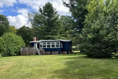Image de Lakefront Adirondack Getaway