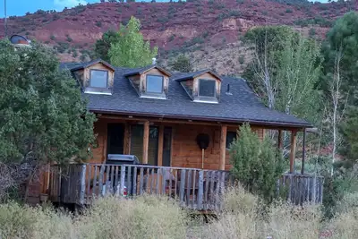 Image de Belle Cabine sur 10 acres de ranch de cheval- River river