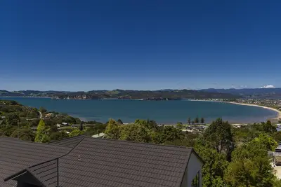 Image de Ocean View - Appartement moderne de 2 chambres avec vue imprenable sur l'océan, Wifi et Sk