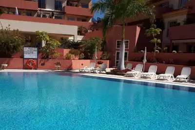 Image de Moderne appartement entièrement équipé dans la zone exclusive avec piscine.