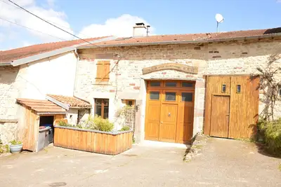 Image de Petit chalet rustique avec terrasse u. Hochgarten en périphérie