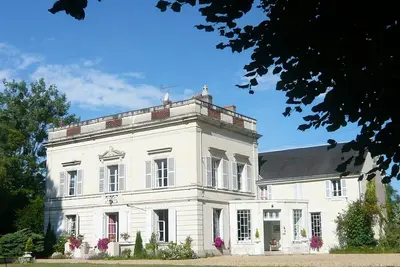 Image de Saumur -Val de Loire - Propriété 10 ha - Gîte & Chambres d'hôtes - 22 pers max