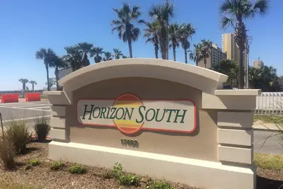 Image de Horizon South - Gated Community Perfect for Family and Couples