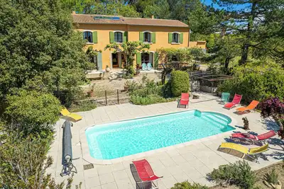 Image de Le Bacalan à Mormoiron Mont-Ventoux sud - capacité de 15 personnes