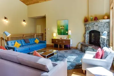 Image de Maison de luxe 5br moderne et lumineuse, parfaite pour 3 familles! L'été en location!