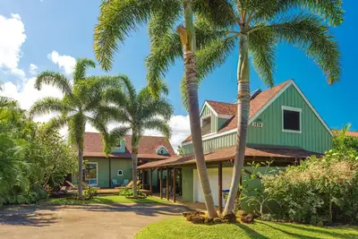 Image de Superbe Villa sur trois niveaux - Douche extérieure Lava Rock avec Lanai