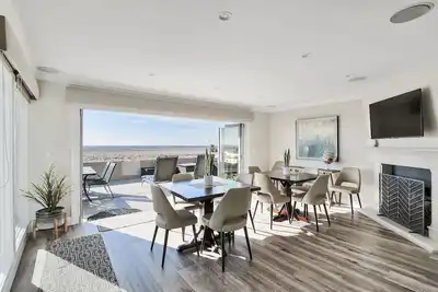 Image de Luxueuse maison de 4 chambres et 4 salles de bain sur le sable avec 2 suites principales