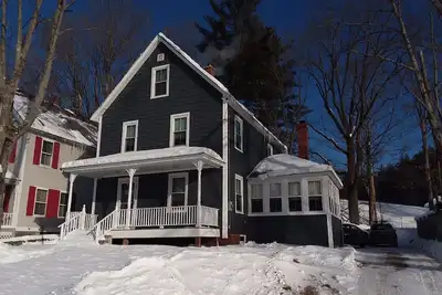 Maison de village sur la route des navettes - Très bien situé!