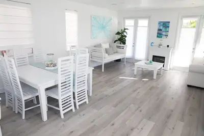 Image de Carlsbad Beach house w / vue sur l'océan et 1 minute à pied de la plage!