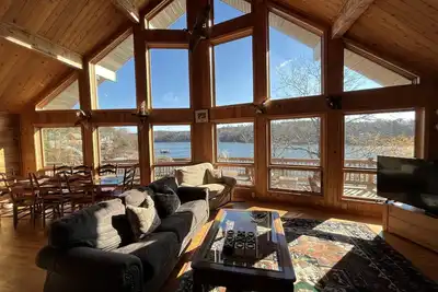 Image de Brushy Creek Getaway. . . . . eau profonde, de superbes vues!