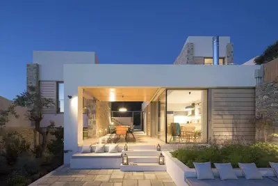 Image de Villas d'architecte avec piscines privées et des vues inoubliables sur la mer!