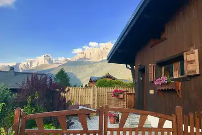 Image de Chalet mitoyen avec beau jardin et vue panoramique