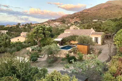 Image de Villa piscine, entièrement climatisée (6 pers. max) sur 1800m2 arboré et paysagé