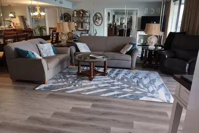 Image de Ocean Front Deluxe 2 Br / 2ba 3rd Floor, Tower 3, Edgewater Beach Resort