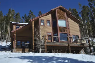 Image de Maison De Montagne, 5 Min De Gondola & Ville. Vues Majestiques Des Pistes De Ski