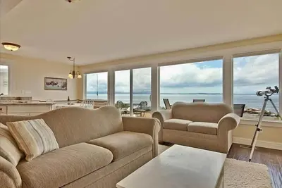 Image de Sandy Waterfront Beach House