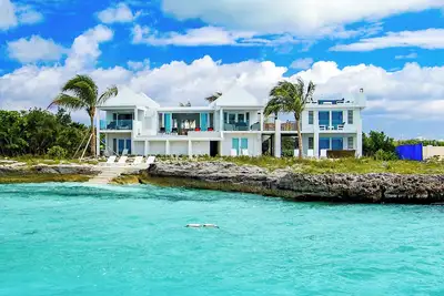 Image de Oceanfront Villa privée avec vue imprenable