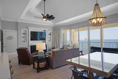 Image de UNITÉ Penthouse De 3 Chambres Comprend Des Chaises De Plage SAISONNIÈRES!
