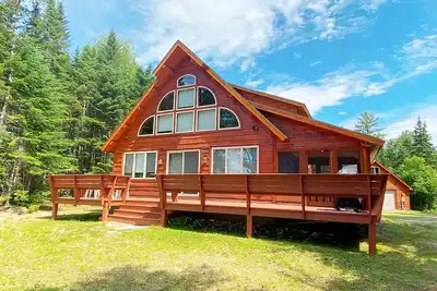 Image de Belle maison plus récente sur le lac Mooselookmeguntic