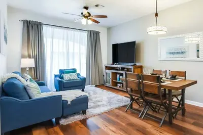 Image de Sparkling Clean, Private on Top Floor. Cdc Cleaning, Steps from Clubhouse 2vc500