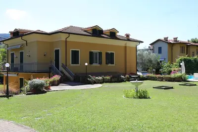 Image de Appartement dans une villa + grand jardin avec piscine \/ plage et du golf Ă 50 mt