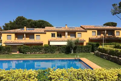 Délicieux, vacances luxeus avec plage et terrain de golf, sept personnes + bébé