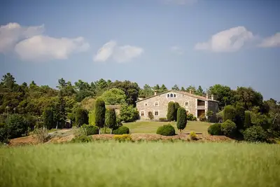 Image de Propriété rustique impressionnante. Vacances et événements Wifi gratuit