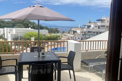 Image de Appartement de 2 chambres avec vue sur la mer et piscine, Los Geranios, San Eugenio, Tenerife