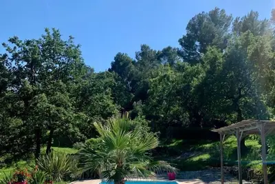 Image de Mas avec Piscine sur 10 000 m2 au cœur du Haut Var