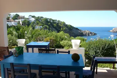 Image de Villa avec jardin Parking privé vue exceptionnelle sur la Cala, pas de vis à vi