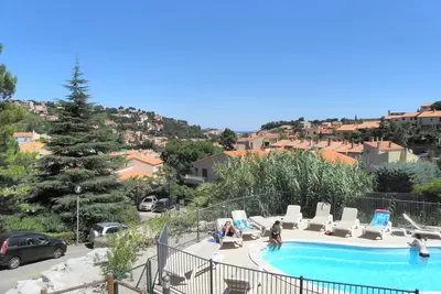 Image de Belle villa climatisée avec piscine et Wifi, promenade facile à la plage et la ville.