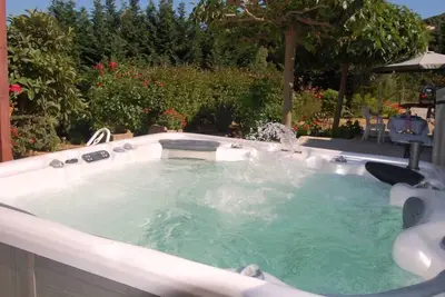 Image de Maison jardin Jacuzzi Ajaccio Alata mer\/montagne