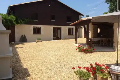 Image de Superbe gîte 4 * avec piscine privée et lac, Dordogne.