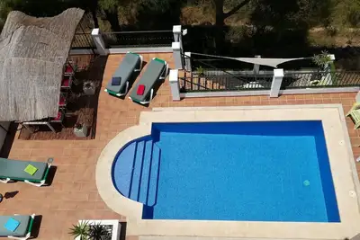 Image de Villa plus 2 appartements (max12 personnes) avec piscine privée