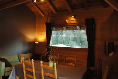 Image de Appartement dans chalet de caractere acces ski